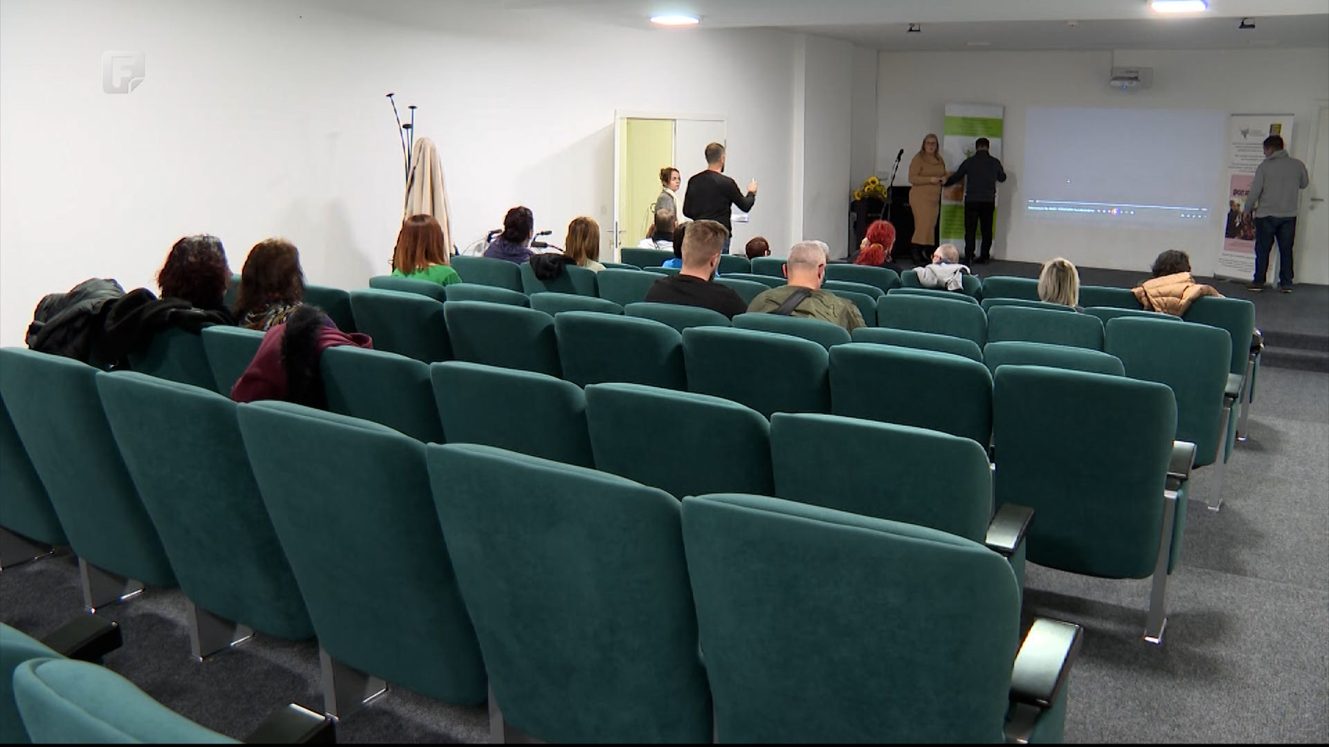 Premijerno prikazan film o borbi osoba sa invaliditetom - Živjeti samostalno